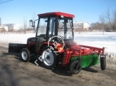 При покупке трактора LOVOL TE 244 с коммунальным оборудованием - фреза почвенная 1GN-1.4 в подарок!