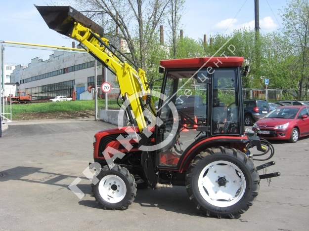 Коммунальный трактор LOVOL TE244 в комплекте с фронтальный погрузчиком ФГП-0,3