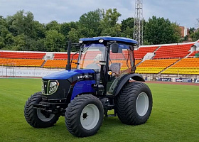 Китайский трактор LOVOL TB 754 - широкие колеса для футбольных полей!
